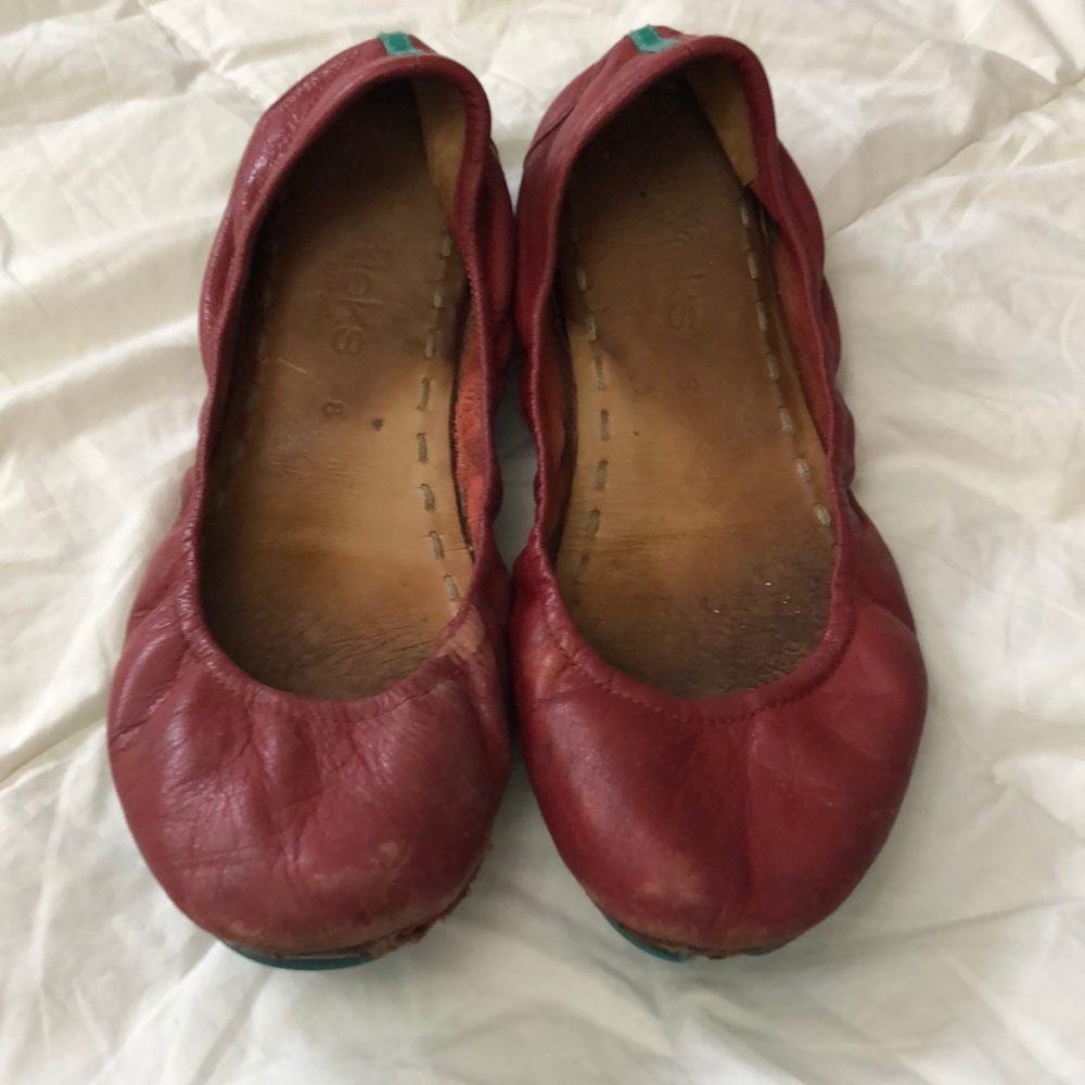 Red Tieks Size 8 Leather Round Toe Slip On Flats